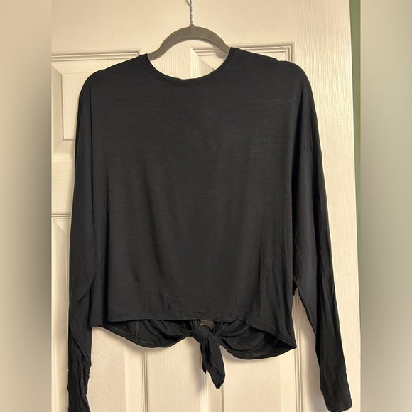 Aritzia Babaton Lonny Tie Back Shirt - Picture 1 of 4
